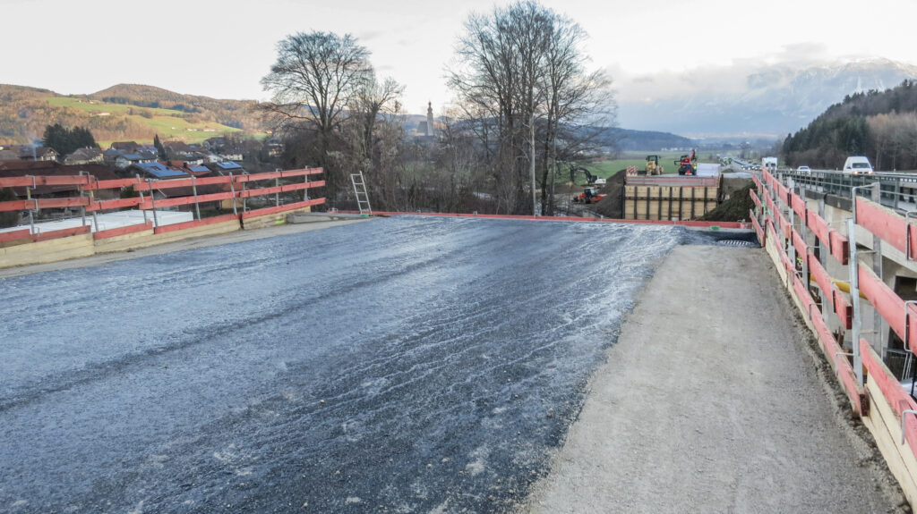 Baubehelfsbruecke-Stoisser-Ache-3