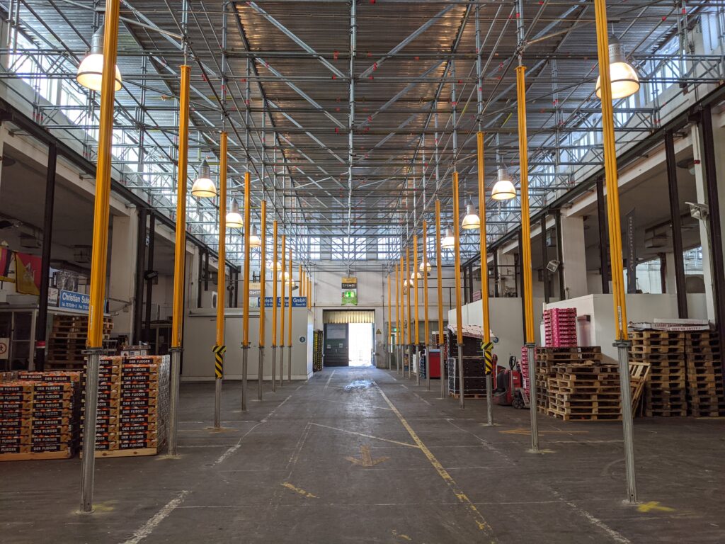Halle 3 Stützenwald (1)