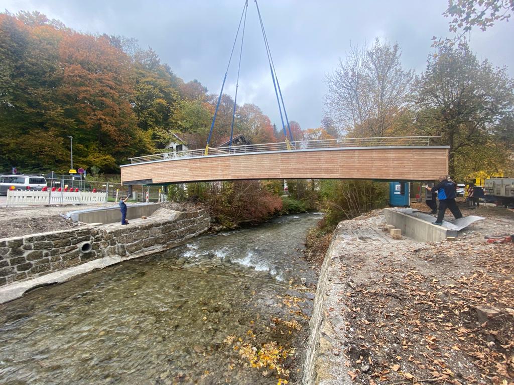 Fußgängerbrücke über die Schlierach