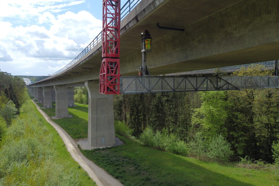 Bauwerksprüfung an der Talbrücke Schnaittach